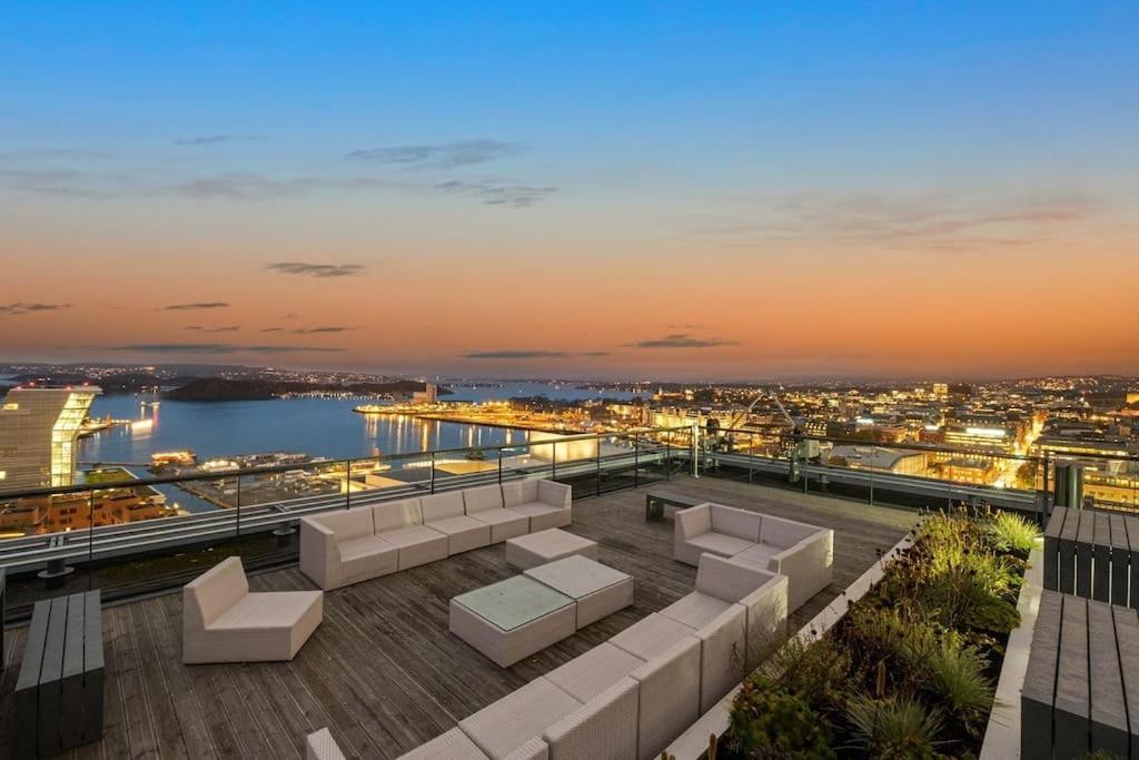 Modern 2Bed Room Sea View Apartment @ Oslo Barcode Экстерьер фото