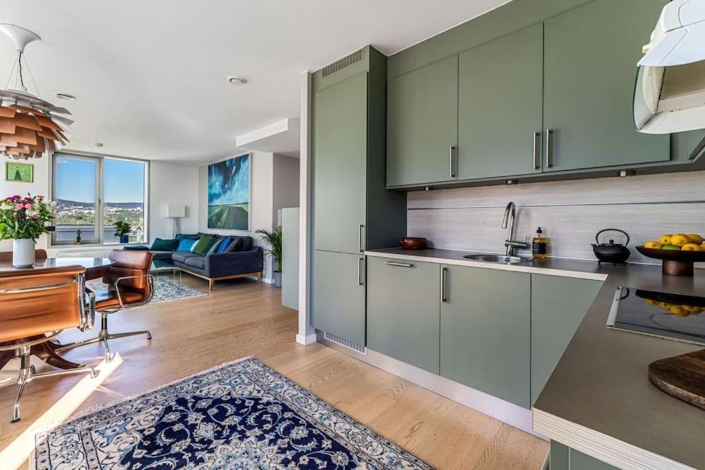 Modern 2Bed Room Sea View Apartment @ Oslo Barcode Экстерьер фото